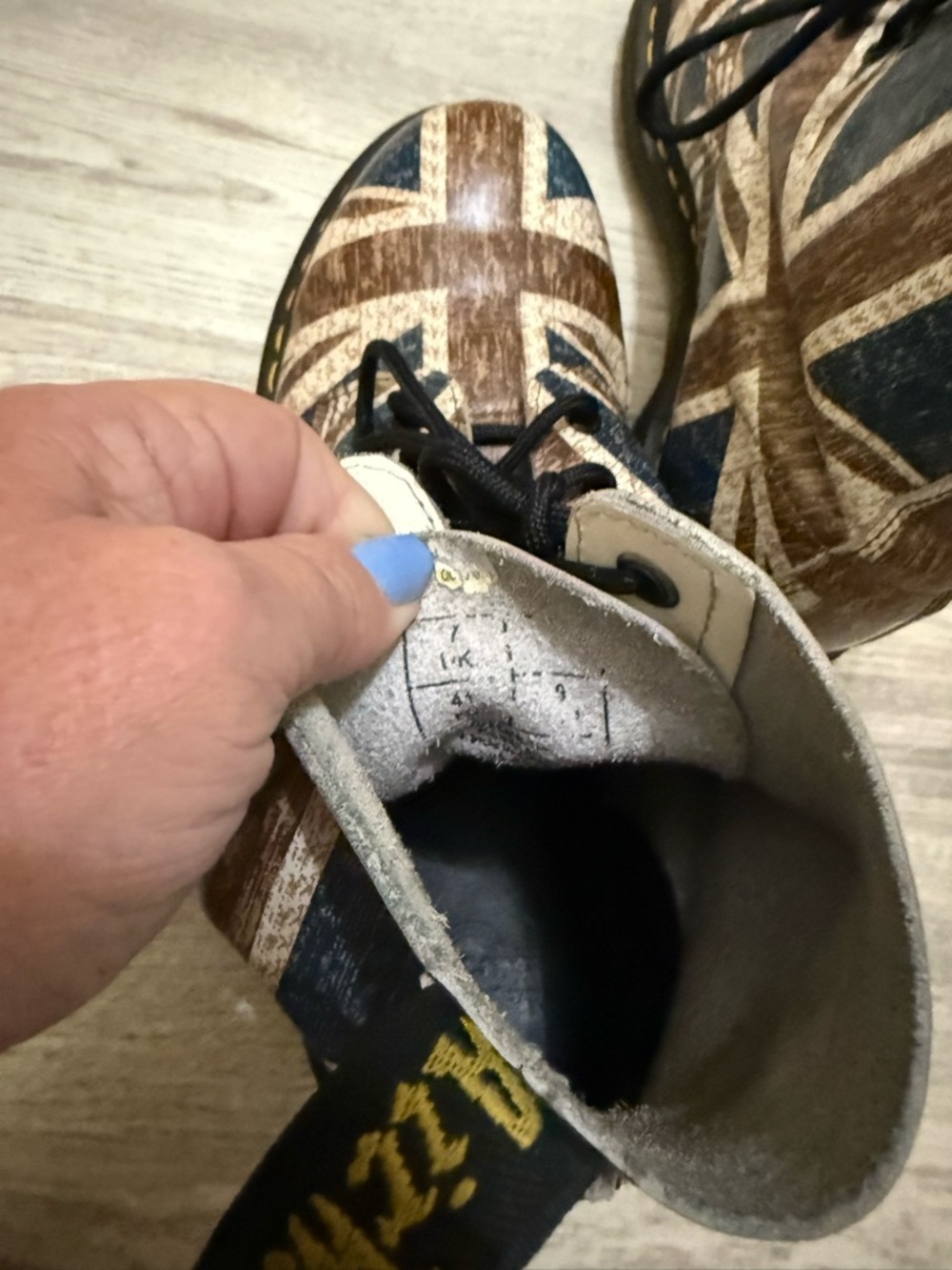 Dr. Martens 1460 Pascal Union Jack Boots USW 9 - Picture 5 of 7